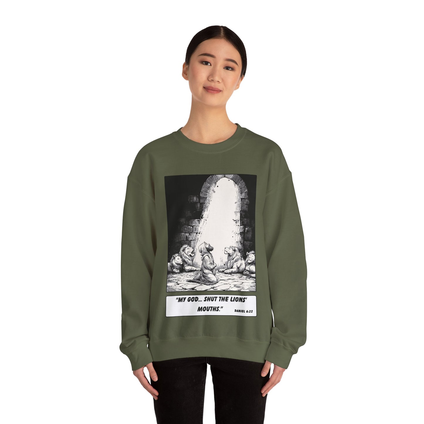 Daniel in the Lions’ Den Sweater – Black & White Faith Ink Panel (Dan 6:22)