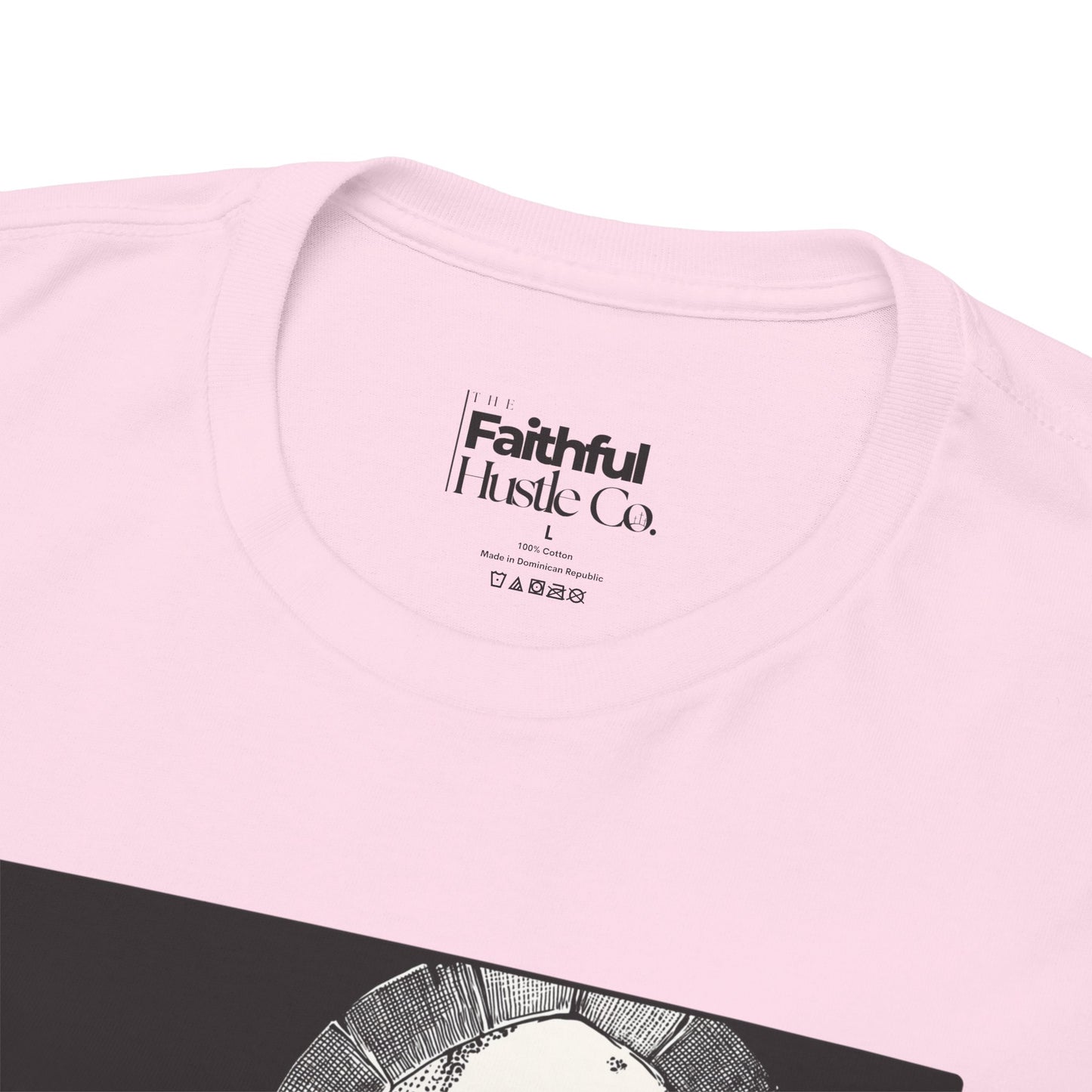 Daniel in the Lions’ Den Tee – Black & White Faith Ink Panel (Dan 6:22)